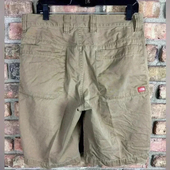 The North Face shorts - Picture 2 of 3